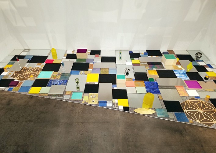 Margo Sawyer: Reflect - Installation View