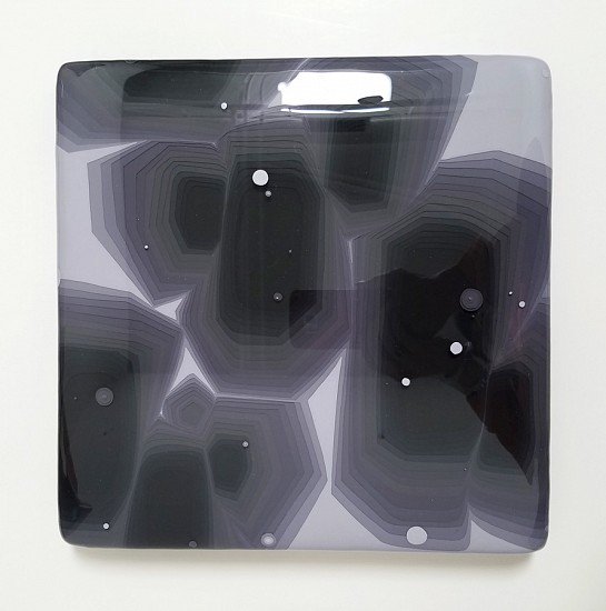 Kim Squaglia, Violetta, 2018
Oil, acrylic, and resin on panel, 12 x 12 in.
KSQ-044